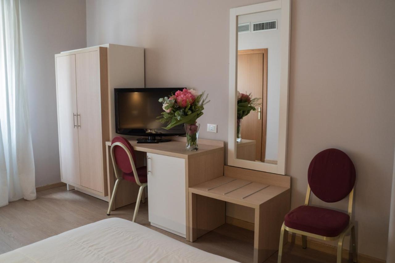 Mediterraneo Hotel 3*