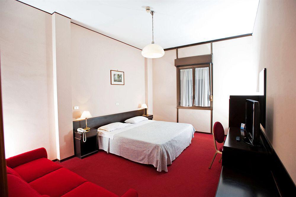 Hotel Mediterraneo 3*